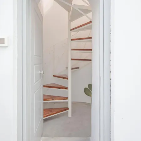 Beyond Blue Apartment *